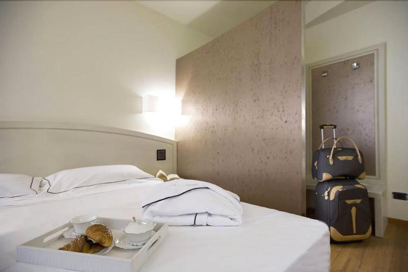 Hotel Napoleon Cherasco Eksteriør billede