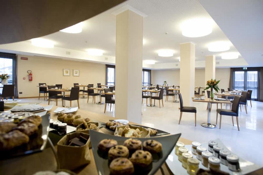 Hotel Napoleon Cherasco Eksteriør billede