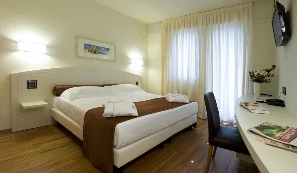 Hotel Napoleon Cherasco Eksteriør billede